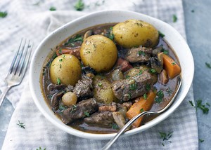 Boeuf bourguignon au bacon à l'autocuiseur (ou à la mijoteuse)