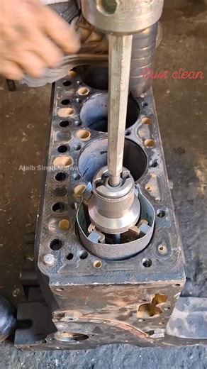 11K views · 1K reactions | #dust #clean #Cummins #automobile #topreels #toptrending #expert #mechanic #machine #ajaibsinghmalwa #topfacbookreels #handtools | AJAIB SINGH MALWA | Facebook