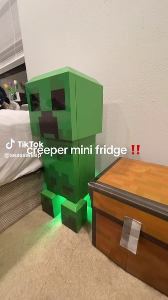 ive had that minecraft chest since 2015 and now i finally have smth for it to match with 😭