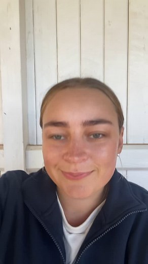 198 reactions · 24 comments | High density polystyrene hives!  Questions, queries, concerns I’m here to answer them all. . . Beekeeping | Rural Living | Primary Producer | Young Farmer | Life on the Road | Producing Honey | Beeswax | Outdoor Living | Women in Agriculture | . . #beekeeping #hiveiq #polystyrene #qna #beekeepersofinstagram #womeninag #farmgirl #thebeedrover #aggie | Phia's bees | Facebook