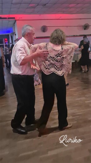 Dia 20/01/2026 baile no Clube Vila Maria TERÇAS DANÇANTES com café da Tarde e Jantar coma à vontade!. Das 16:00h as 00h. Entrada 30,00 mesa 25,00 sócio 20,00 Prato da noite Arroz Carreteiro Reservas 1198851-9899 ou 1199631-5613 Rua Professora Maria José Barrone Fernandes 483 - Vila Maria Apresentação #BandaOcean #bandakubanacan | Cristina Luriko