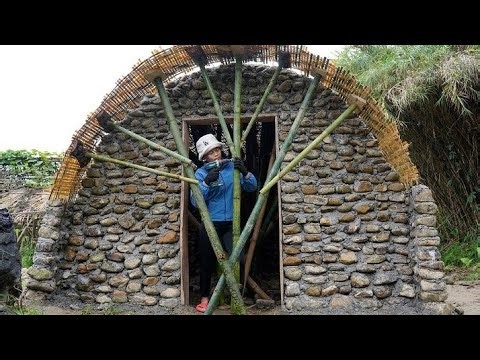 NEXT; Building a House with Stone, Discreet, Resistant to Cold in WINTER1°C