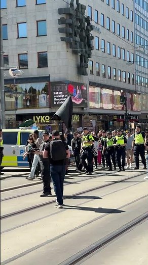 "Svarta blocket" anländer på 1 maj