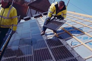 Edilians dévoile une nouvelle tuile solaire en terre cuite et son kit d’intégration Easy Roof au salon Artibat 2023
