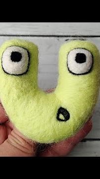 [ASMR] Alphabet Lore "U" Needlefelt Wool Art