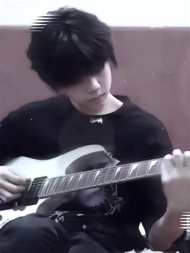 10 Điều Binz Muốn Chia Sẻ Về Video và Nhóm Edit