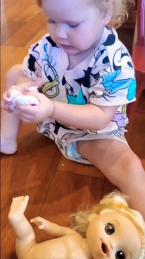 Baby Alive Poopy Suprise!