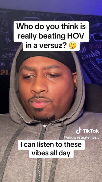 It ain’t to many that can out rap HOV and I’m a serious fan but as far as performance goes I can think of a few that would mop jay up. Who do you think would or could possibly beat Jay Z in a Versuz. #2000smusic #2000shiphop #hiphop #jayz