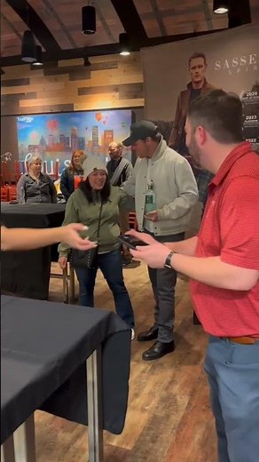 Fan meets 'Outlander' star Sam Heughan in Louisville