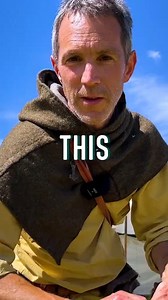 241K views · 4K reactions | this is how stone age people made rope! @chalkehistoryfestival #didyouknow #interestinghistory #history #interesting #edutok #crazyhistory | Absolute History | Facebook