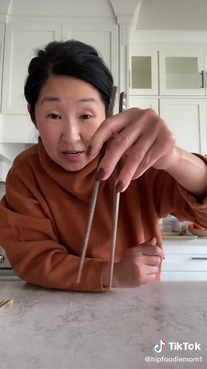 Master Chopsticks: Easy Tutorial for Beginners