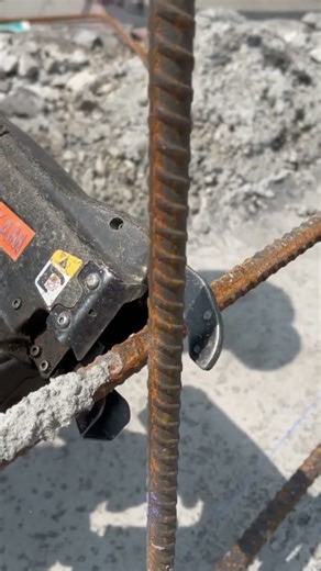 the process of binding iron using cool tools #construction #popular #binding #iron #viralshorts