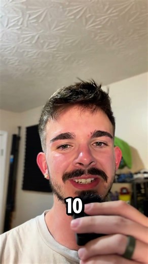 Imagine throwing pc parts just for a video 💀😂