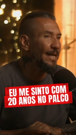 Clê 🎙 on Instagram: "🎥 Comente RODOLFO5 aqui embaixo se quiser assistir o vídeo completo com @orodolfoabrantes . . . Aos 53 anos, Rodolfo disse esbanjar vitalidade no palco em novo momento de sua carreira solo. 📺 Vídeo completo no podcast Papo com Clê — canal Corredor 5 no YouTube. 🔗 Link na bio! #raimundos #rodolfo #anos90 #rocknacional #brock rockbrasil mtv digao canisso rockdebrasilia mulherdefases rodox musicacrista musicagospel gospel worship titas marketingmusical musicaemarketing Cor