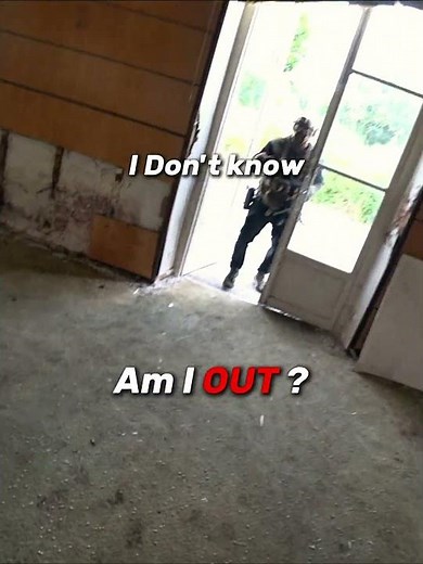 He catches the grenade mid-air: who's out? 🤝
