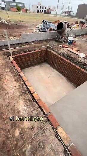 Construyendo! Proceso de pileta de material! #pileta #piscina #verano