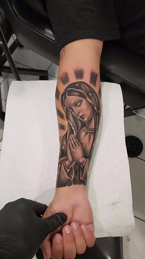 Realistic Virgin Mary Tattoo Art to Inspire You
