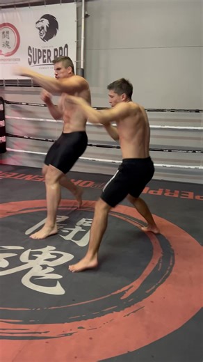 Real-time Synchronized Shadow Boxing with Pavel Kickboxing