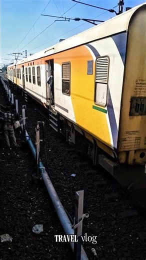 Train Journey Vlog | Indian Railways Safar Experience 🚆 #dailyvlog #railvlogger #train #railway