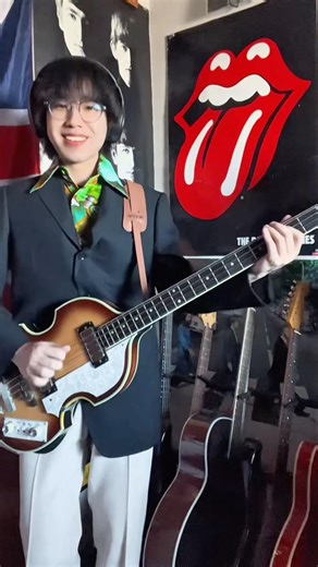 The Hollies / Bus Stop【Bass Cover】