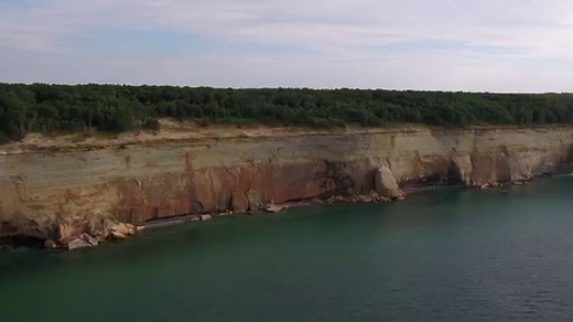 Pictured Rocks cliff collapses right next to kayakers in Lake Superior