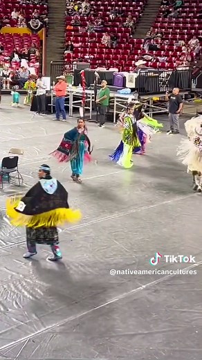 Traditional Apache Native American Dance | French Apache Dancers