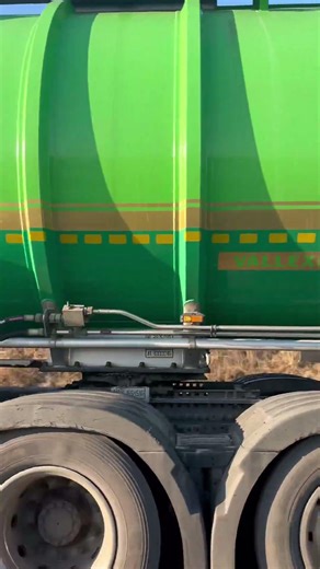 This Truck Sound Makes the Clip Even Better 🔊