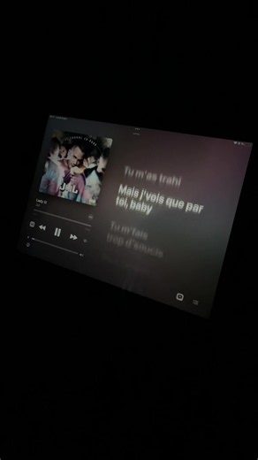 Jul - Lady lyrics (Apple Music)