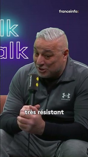 "Macron aime vraiment la boxe, il frapperait même assez fort"