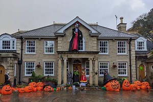 Is this Sheffield's scariest Halloween house? Spook-tacular decorations wow viewers