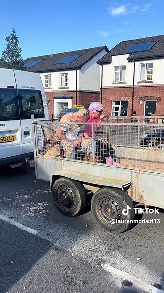 Irish Weddings: The Countdown to Besties' Big Day