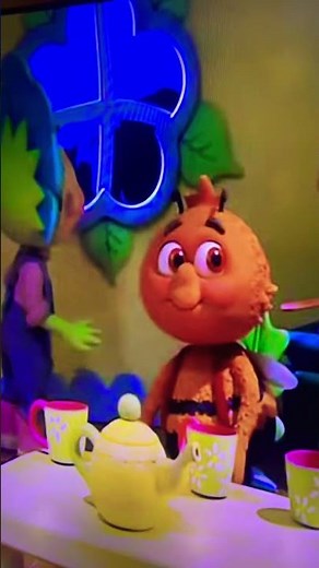 FiFi and the flower tots