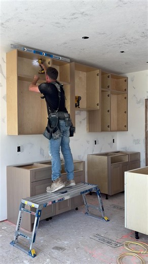 In-person cabinet installation mentorships available🚧 Online course coming soon! 💻