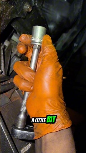 🤯 Every Mechanic’s Go-To Trick for Stubborn Bolts #mechanic