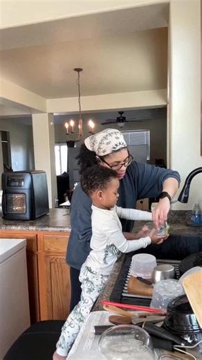 Mariah - Parenting | Motherhood on Instagram: "Never make your kids do chores as a form of punishment. Always frame it as a responsibility… a normal part of life. This teaches kids that chores aren’t an option. Chores are apart of being an independent self sufficient adult. Chores help you show respect to yourself and your space. My kids are now 4 and 5 years old and they both have been practicing chores on a daily basis. They are responsible for cleaning up their toys, their room, and their dir