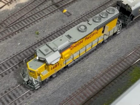 再看亿遍！HO比例GP40全风扇可动火车模型Class One Model Works