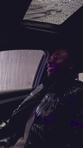 Get cozy! ♨️ Stay toasty warm with our heated air dryers while your car gets clean, dry, and shiny in 5 minutes or less. #carwash #fyp #cleanyourcar #mintsmartwash
