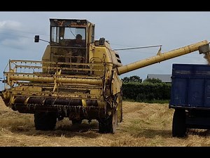 nweholland clayson s 1540 1977 combine harvester haversting winter barley