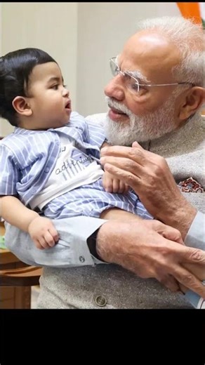 പ്രധാനമന്ത്രി മോദിയുടെ കയ്യിലിരിക്കുന്ന ദിയ കൃഷ്ണയുടെ കുഞ്ഞ് Krishna Kumar family visit modi #modi