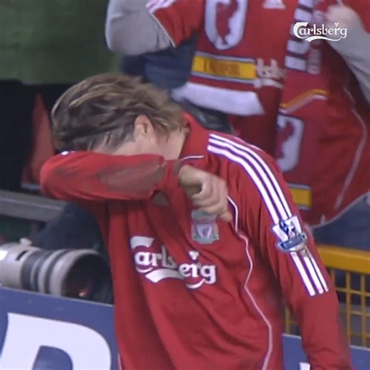 Fernando Torres desfilando com a 9 vermelha contra o West Ham 💫🇪🇸 | Liverpool FC