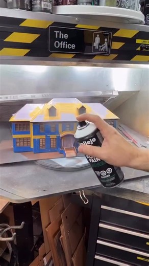 🏠 Here is the full build video of the Home Alone House for those that didn’t follow the video series enjoy! #homealone @disneyplus @disney @culkamania @realdanielstern @chriscolumbus Special thanks to @sunwardhobbies for providing me with all of my scale modelling materials. #miniature #diorama #scalemodel | David Miniatures