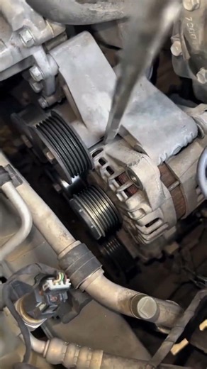 Anyone Know A Better Trick To Remove An Alternator? 👀🔧