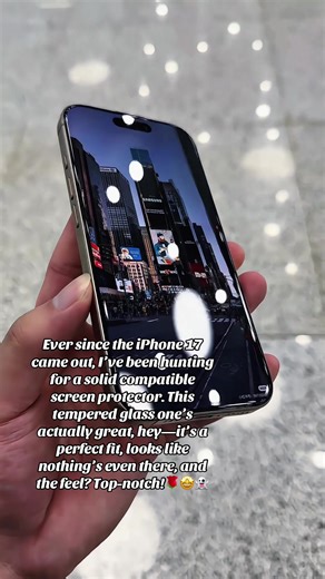 #phonefashion #glamgear #chicandprotected #fyp