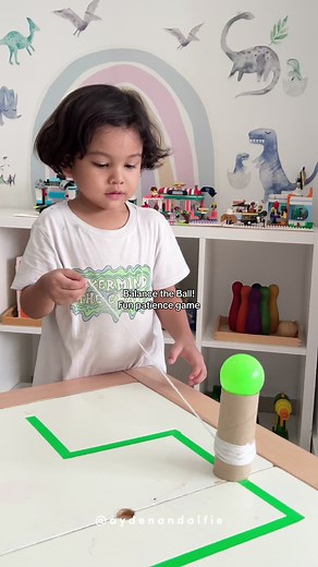 This patience and concentration game is definitely fun! It’s also a problem solving activity where they need to move their body to the right direction while balancing the ball. Too easy not to try! ➡️ Suitable from 4yo (Ayden is 4yo ) How to play? 1. Use a tissue roll and tie knitted wool around it. 2. Use colourful (optional) masking tape to make the lines. 3. Let them move the tissue roll while balancing the ball. Our content is for educational purpose. ‼️ Strictly NO REPOST ‼️ #kidsactivities