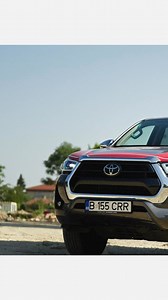 Crucea Roșie este un 𝐬𝐢𝐦𝐛𝐨𝐥 𝐚𝐥 𝐬𝐩𝐞𝐫𝐚𝐧𝐭̦𝐞𝐢 pentru milioane de oameni din întreaga lume. Nu e doar un logo, ci esența Mișcării Internaționale de Cruce Roșie. Ea indică ceva important: că 𝐚𝐣𝐮𝐭𝐨𝐫𝐮𝐥 𝐞 𝐚𝐩𝐫𝐨𝐚𝐩𝐞. Încă ceva important de reținut: emblema de Cruce Roșie reprezintă singura protecție de care se bucură personalul și voluntarii care acționează, de multe ori, în circumstanțe periculoase. 𝐍𝐮 𝐟𝐨𝐥𝐨𝐬𝐢 𝐞𝐦𝐛𝐥𝐞𝐦𝐚 𝐢̂𝐧 𝐬𝐜𝐨𝐩 𝐩𝐞𝐫𝐬𝐨𝐧𝐚𝐥! Respect-o