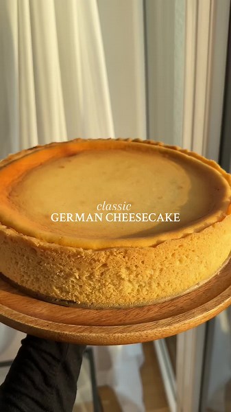 Classic German Cheesecake Recipe: Simple and Delicious
