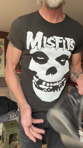 Saturday Night Misfits Outfit Ideas for Your Weekend Look