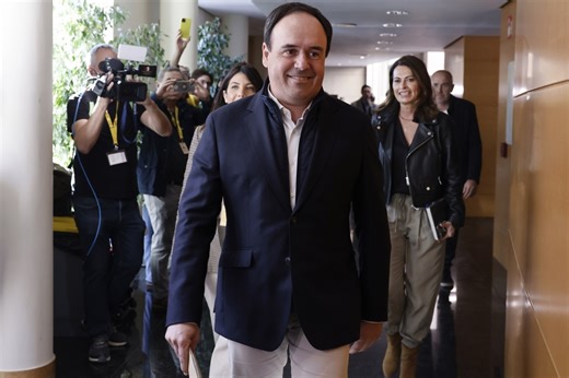 Directo: pleno de investidura de Juanfran Pérez Llorca