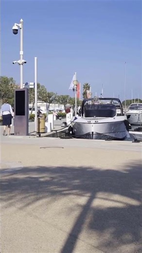 Dubai’s Floating Underwater Mansion is UNREAL! 🏝️🐠