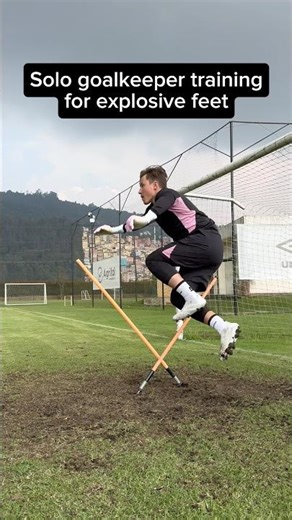 Let me show you 3 Solo Goalkeeper Exercises for Explosive Feet